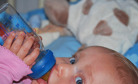 男寶寶英文名簡單好聽