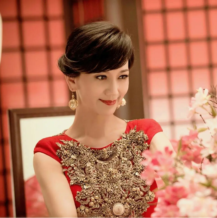 新白娘子傳奇施法手勢是趙雅芝設計的，趙雅芝名字打分，解析