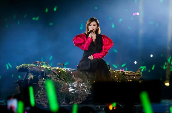 梁靜茹承認演唱會翻車，梁靜茹名字打分，解析