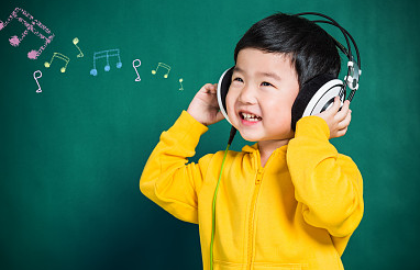 男孩取名：有出息的男寶寶起名，寓意大富大貴的男孩名字