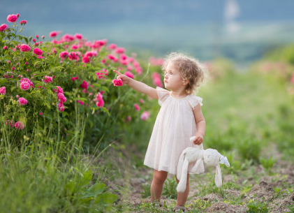 帶三點水的女孩名字，女孩名字三點水洋氣有內涵的名字