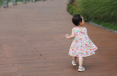 女寶寶寶起名，響亮寓意好的女孩名字分享